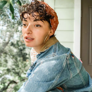 Meet your Posher, Raya